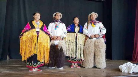 Escuela de Folklore EL SAUCE recibe la visita de Bailarines de Ecuador