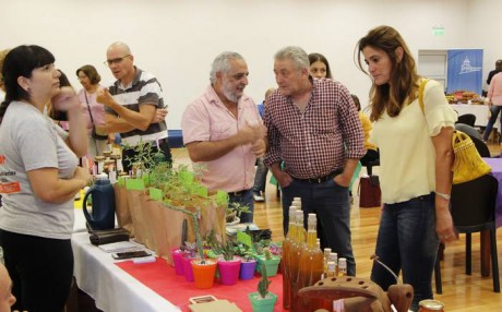 Feria en el Centro de Convenciones<br>La Intendente Mara Claudia Monjo destac la enorme oferta de productos frescos, de calidad y a excelentes precios
