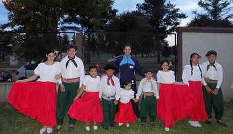 Escuela de Danzas Mario Lpez Bondaz - Becas para nias y nios de 6 a 12 aos