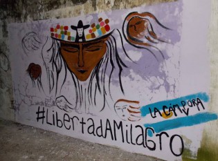 Mural en reclamo por la libertad de Milagro Sala