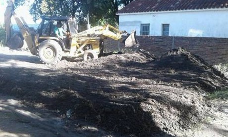 Huerta demostrativa - Comenzaron los trabajos de acondicionamiento del suelo