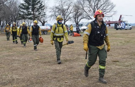 170 brigadistas en tres comandos operativos continúan trabajando para combatir incendios en el delta