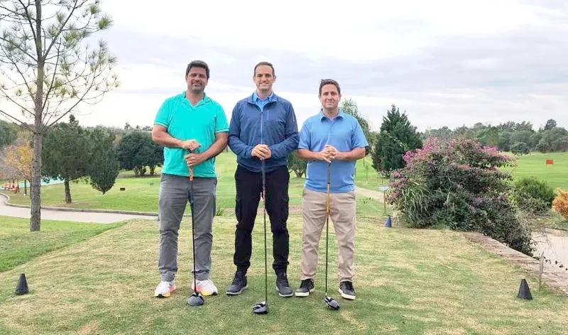 En Club de Campo de Libertador San Martn Aero Club Villaguay fue distinguido como mejor equipo de golf