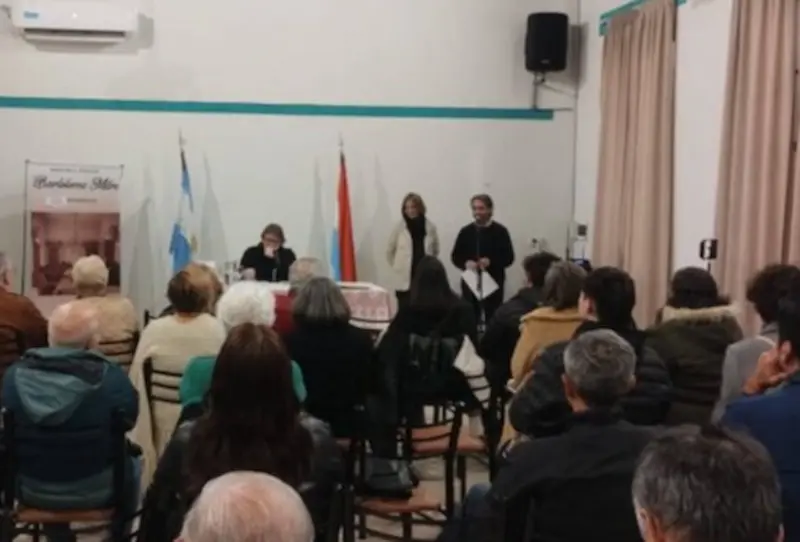 Daniel Enz present, en Villaguay, su nuevo libro: La banda de los contratos