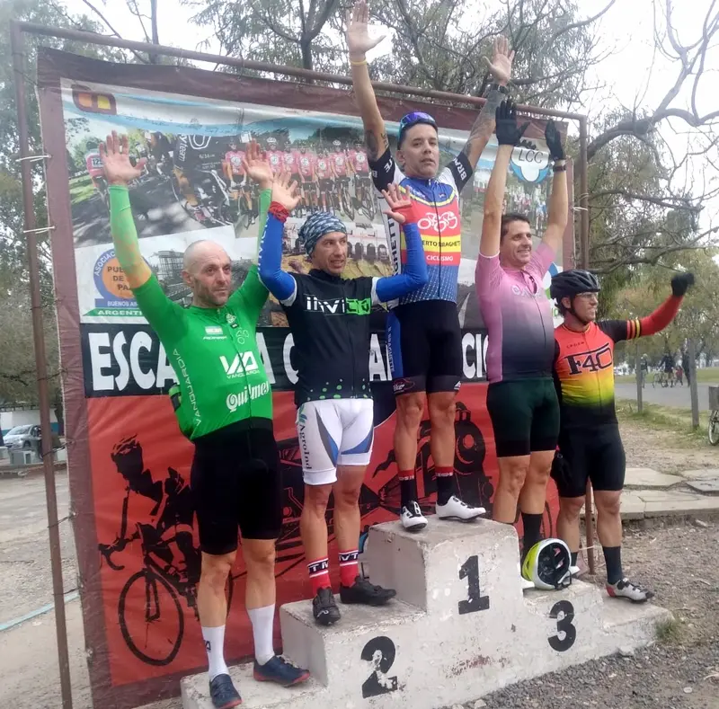El villaguayense, Matas Faras, gan en Lans la competencia de Ciclismo en Pista