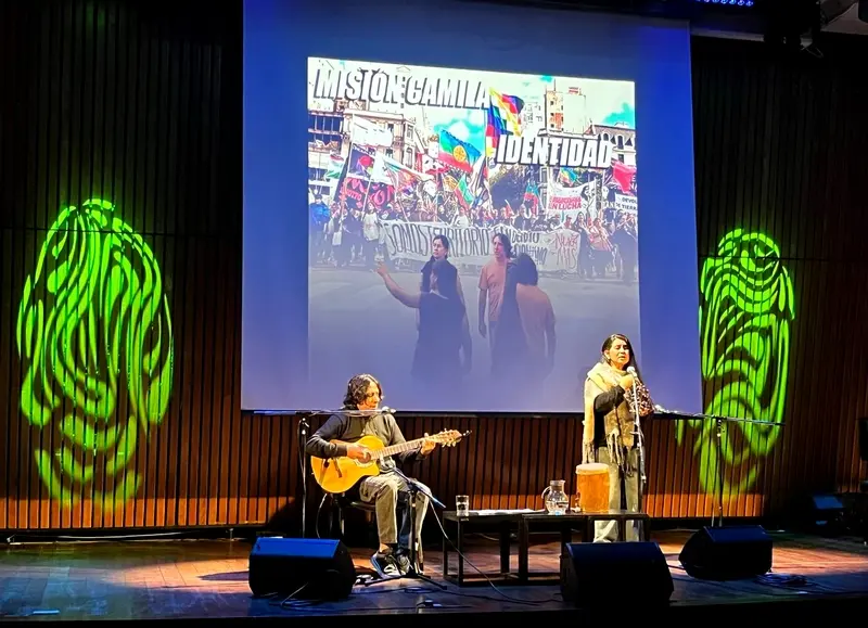 Misin Camila emocion a los espectadores en el auditorio Jorge Luis Borges de la Biblioteca Nacional Mariano Moreno (CABA)