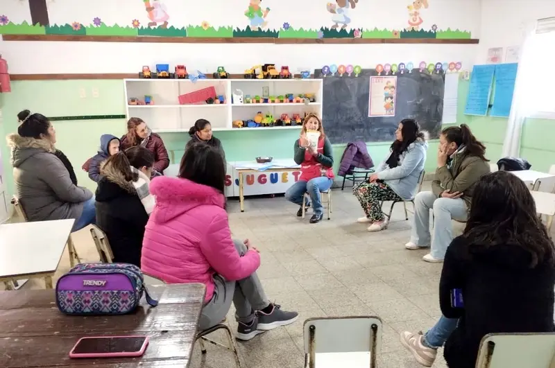 Escuela Ro Negro de Villa Clara realiz un taller para promover la lectura en familia 