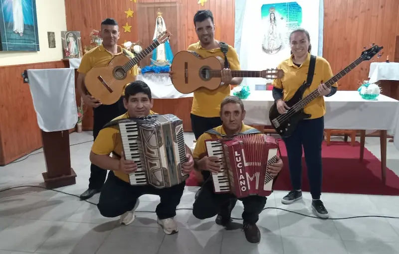Conjunto Nuevo Itat cautiv en la bailanta de la Patrona del Chamam en Federal