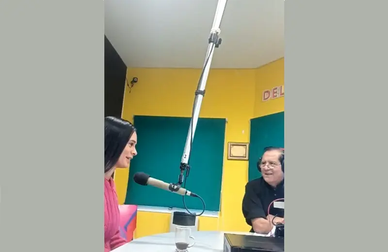 La banda de la polica de Entre Ros en el  festejo de los 40 aos del programa Sin Fronteras