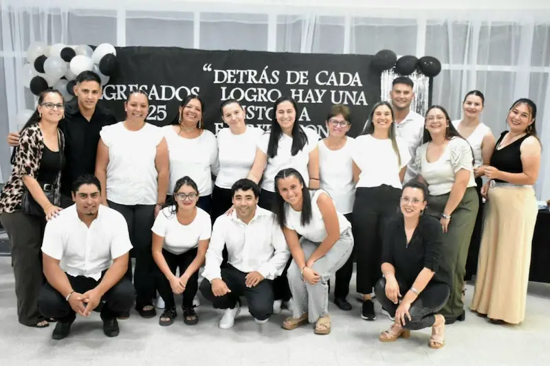 Egresaron 80 estudiantes del programa Oportunidades 