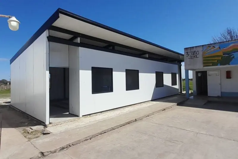 Suman aulas en escuela de Ra�ces Oeste