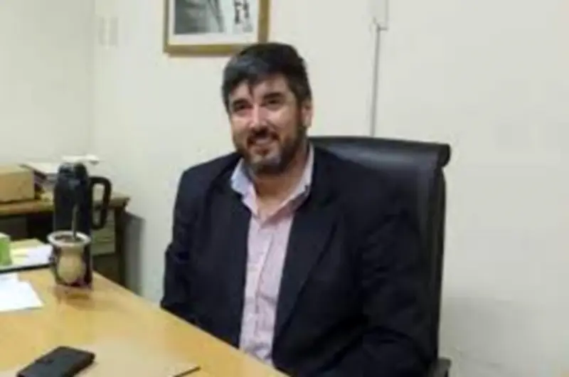 Fuertes anunci que Villaguay tendr su primera cancha sinttica de hockey municipal