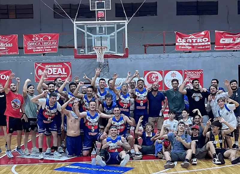 B�squet: Hurac�n Campe�n del Torneo AVB Clausura +35