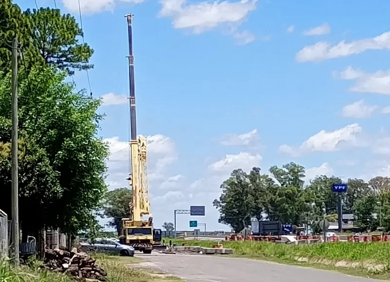 Mariel Henchoz anunci el comienzo de la construccin del puente peatonal