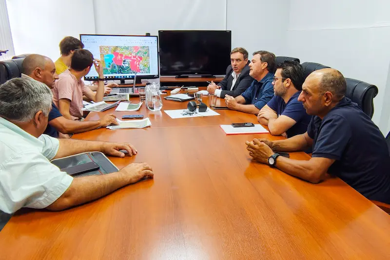 Acuerdan convenios de colaboraci�n para mejorar trazas rurales del departamento Gualeguay