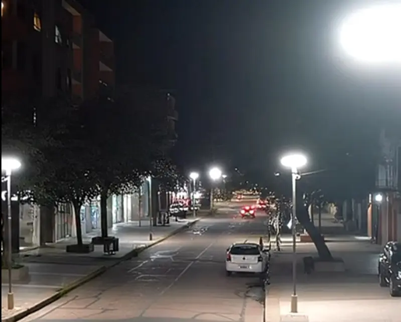 Avanza la modernizaci�n del alumbrado p�blico en calle Balcarce