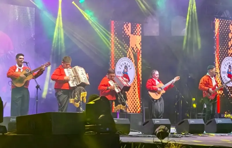 Nuevo Itat� pint� de chamam� la noche de Federal