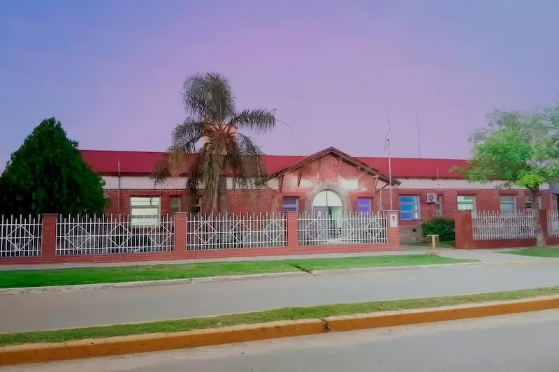 La provincia concret� mejoras el�ctricas y planifica obras en el hospital de Sauce de Luna