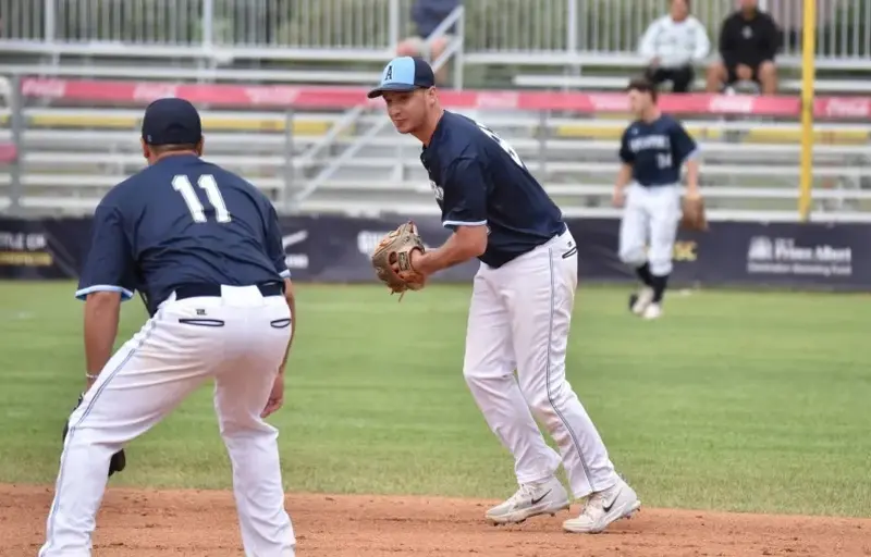 Softbol: Con Alan Peker, la selecci�n argentina viaja a Colombia para disputar el Panamericano