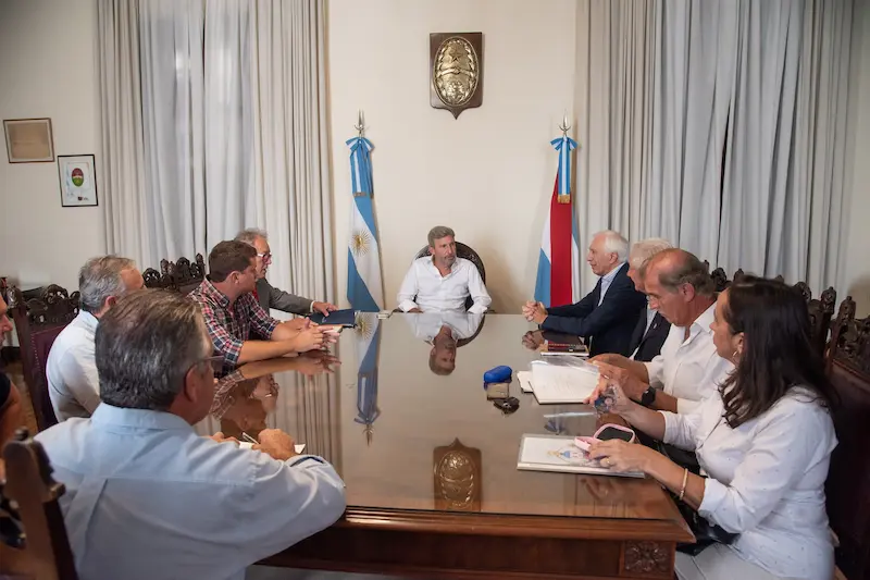 El gobernador recibi� a la C�mara de Exportadores de C�tricos del Noreste Argentino y la Federaci�n de Citricultores de Entre R�os