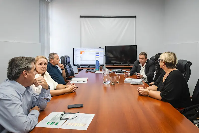 Vialidad y la comuna de Mar�a Grande Segunda proyectan mejoras en la ruta provincial 10