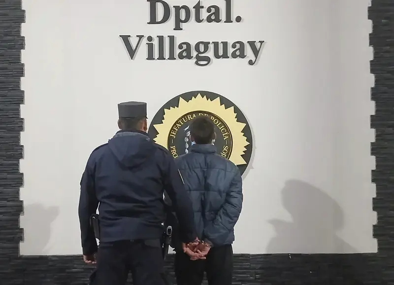 Fue detenido por Incumplimiento de arresto domiciliario