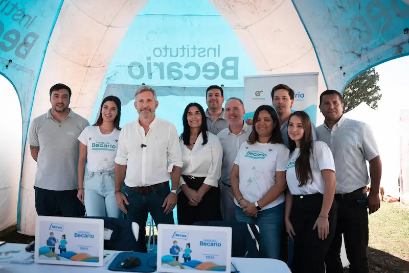 El Becario contin�a con sus abordajes territoriales