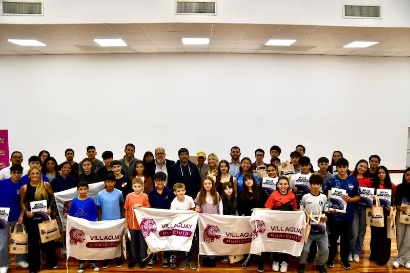 Se entregaron becas deportivas municipales 2026