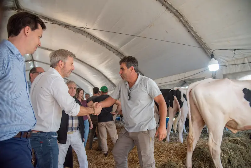 El gobernador particip� de la Expo Provincial de la Leche y reafirm� el acompa�amiento al sector productivo