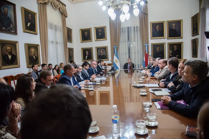 Con una agenda que incluy� obras, gesti�n y reforma jubilatoria, Frigerio presidi� una nueva reuni�n de gabinete