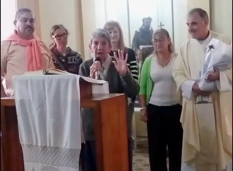 Emocionante despedida al padre Minigutti en capilla de Las Hermanas