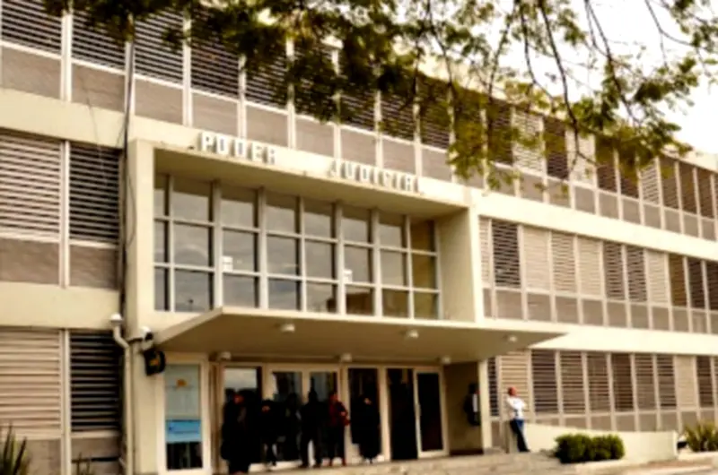 Piden reserva de identidad y protecci�n para denunciantes de adicionales truchos en la polic�a 