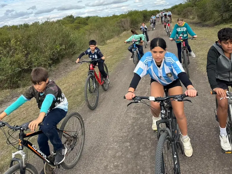 Encuentro de Ciclo-Turismo en Villa Dom�nguez