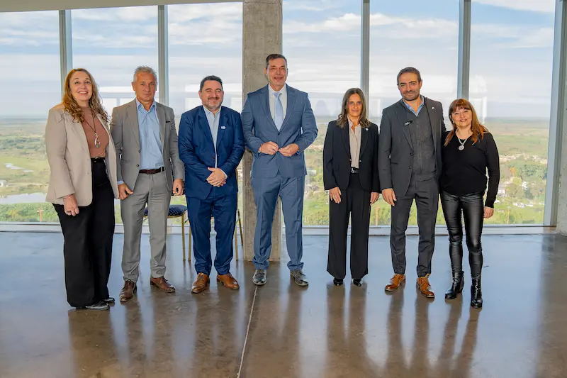 La provincia firm� un convenio para garantizar el acceso al trasplante de c�rneas