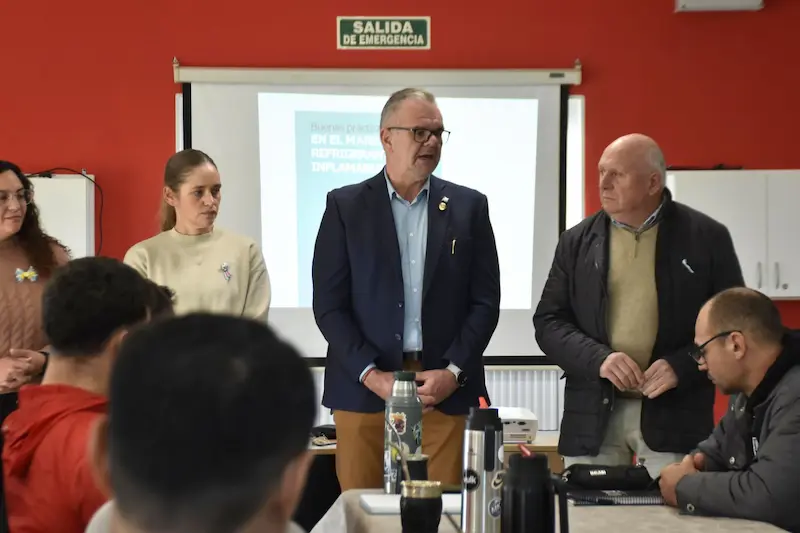 Realizan en Crespo jornadas de capacitaci�n sobre refrigerantes inflamables 