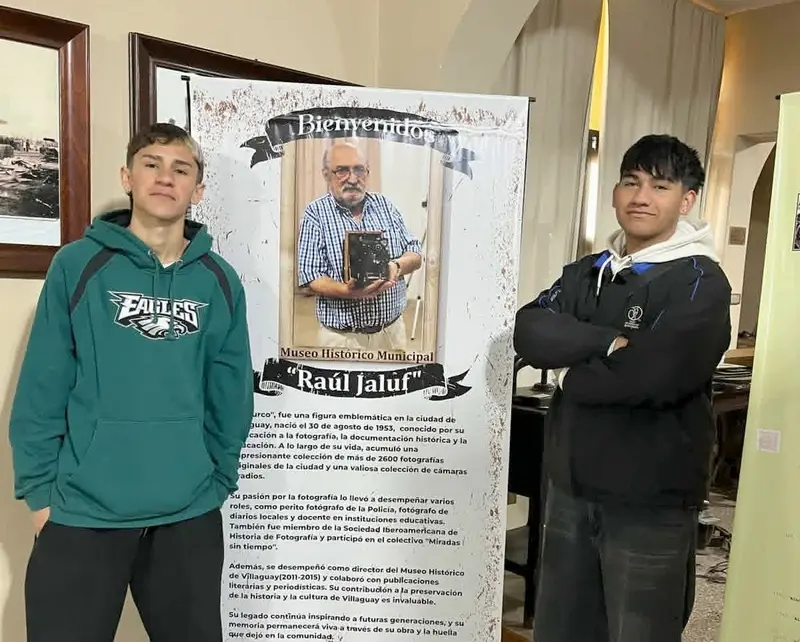 Dos alumnos de la escuela Norma Bouvet realizan pasant�as en el Museo Hist�rico Ra�l Jaluf