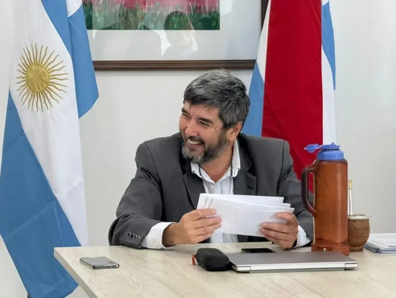 Fuertes firmar� el decreto de adjudicaci�n para la puesta en marcha de la planta de asfalto