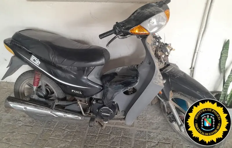 Recuperan moto robada y la restituyen a su due�o