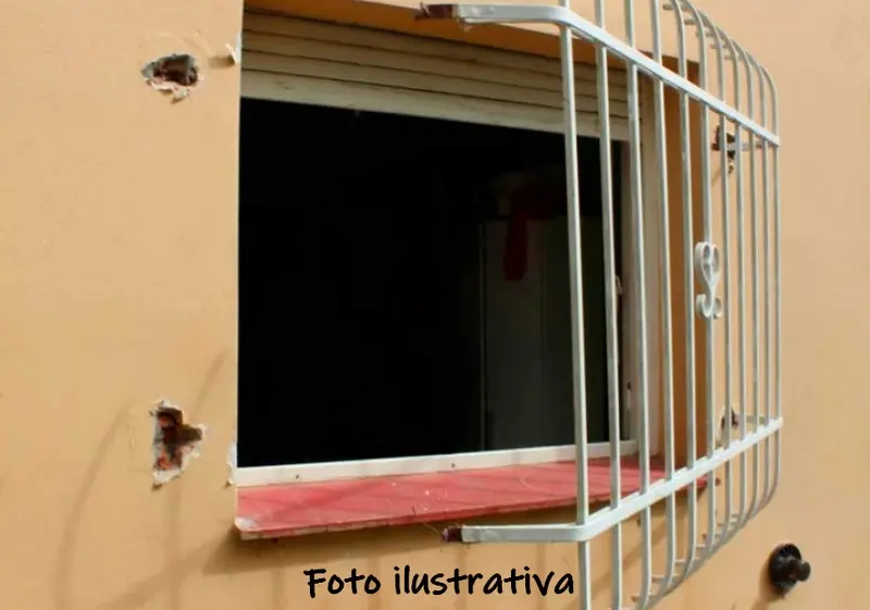 Se investigan los da�os a un local comercial 