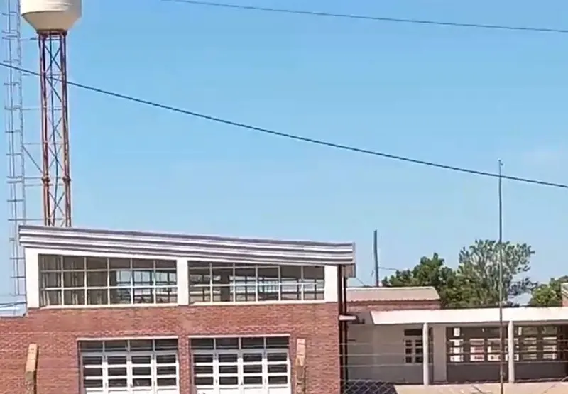 Una joven muri� al caer desde el tanque de agua de una escuela