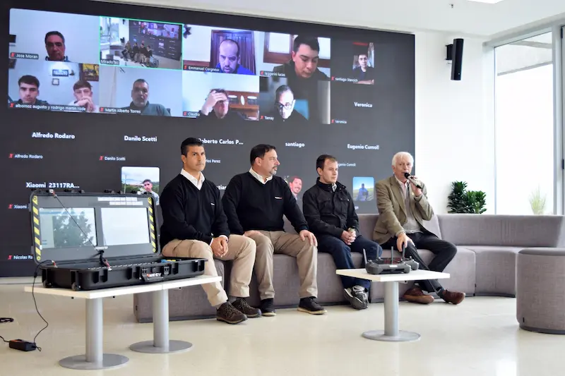 Est� en marcha la capacitaci�n para pilotear drones de uso agr�cola