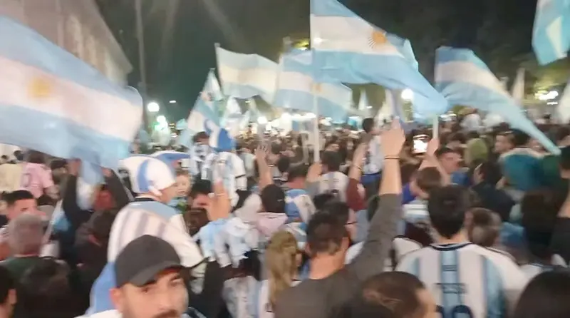 Villaguay le puso pasi�n al festejo por el triunfo de Argentina y el pase a la final del mundial 2026