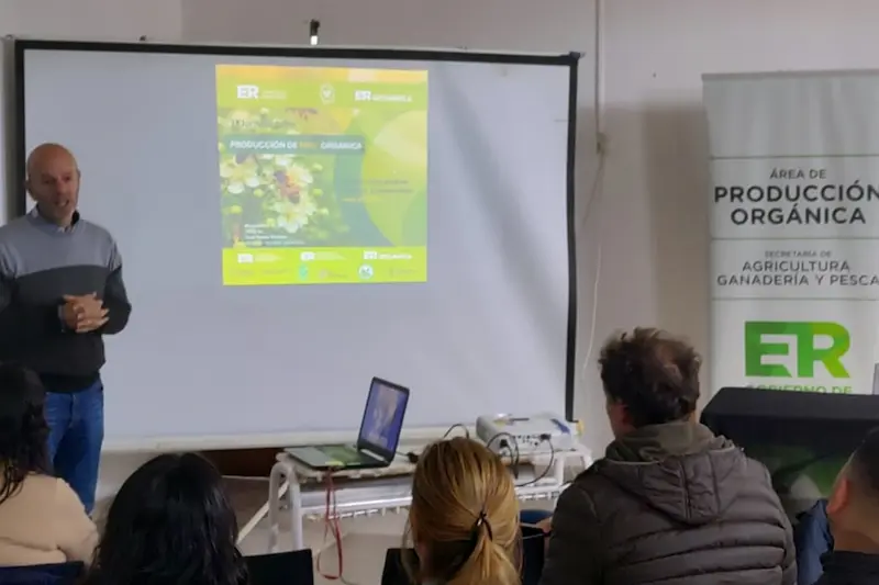 Realizaron en Victoria una jornada taller sobre producci�n de miel org�nica y valor agregado