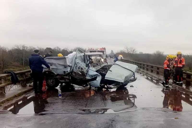 Dos personas con lesiones graves en accidente de tr�nsito