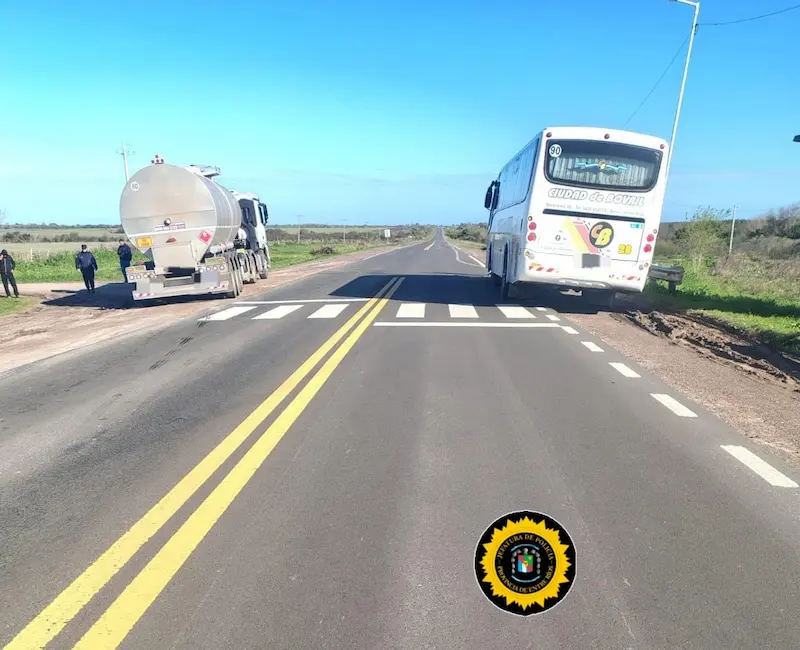 Un menor sufri� lesiones en un pie al ser pisado por la rueda de un cami�n que evit� atropellarlo