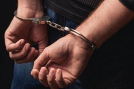 Aprehendido tras resistirse a la autoridad durante la desconcentraci�n de un local bailable