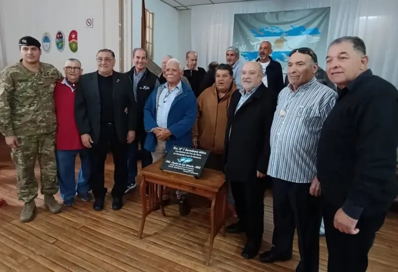 Hist�rica nota de apoyo de Los Gurises del Uno de Fierro a la Guarnici�n Ej�rcito Villaguay