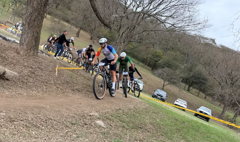MOUNTAIN BIKE: MAXI BUENAR CORRI� EN JUJUY 