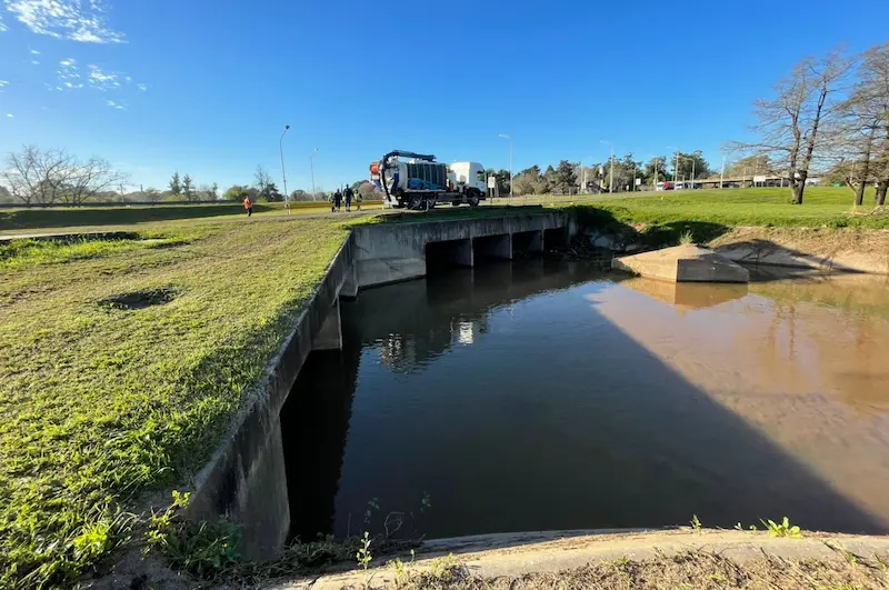 Finalizaron los trabajos de limpieza en el canal de desag�e pluvial del T�nel Subfluvial