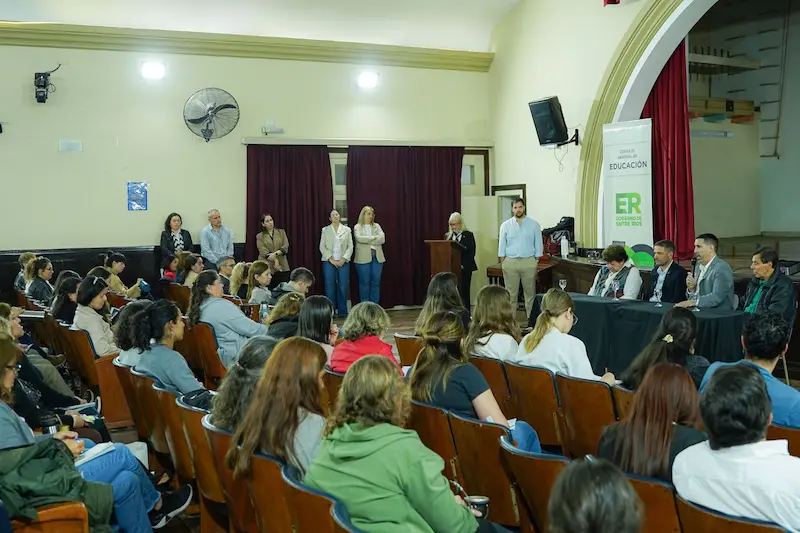 M�s de 300 integrantes de comunidades educativas se capacitaron para actuar ante reacciones al�rgicas graves